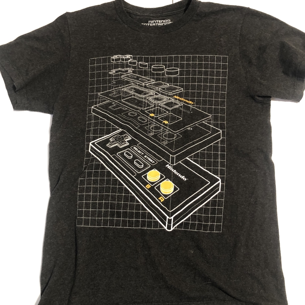 Nintendo NES Controller Men's T Shirt Size Small (S)